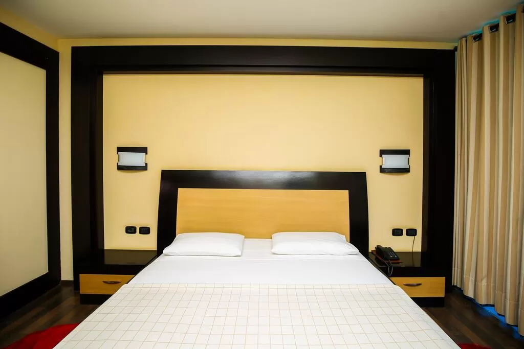 Vlora International 11 - STD DBL 3.jpg